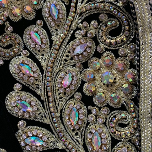 Black and Gold Moroccan Kaftan - Picture 4 of 7